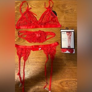 NEW 4 piece Lingerie set with stockings